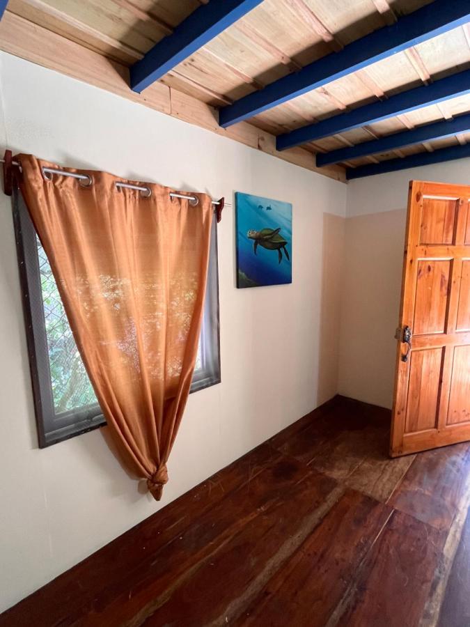 Hostel Tuanis Surf Camp Playa Santa Teresa  Extérieur photo